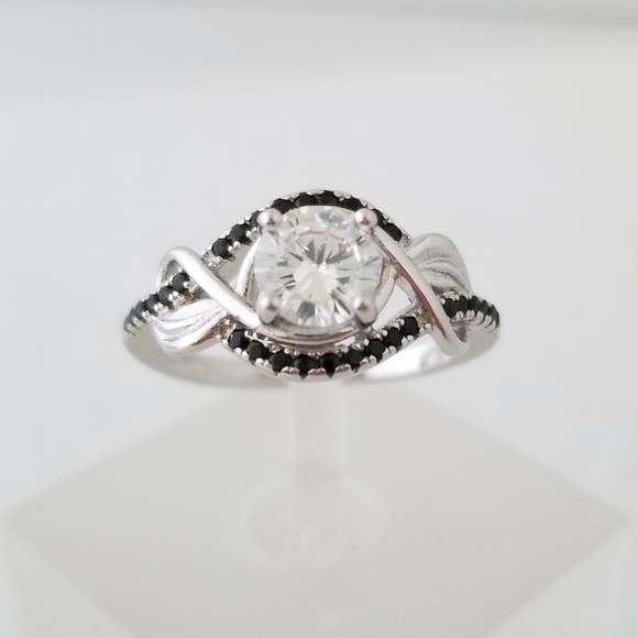 Sterling Black Spinel Leaf Design Ring